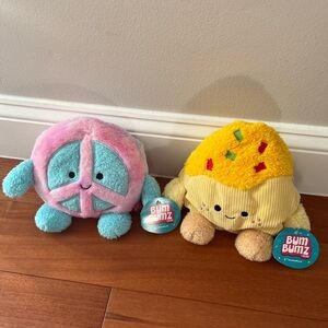 Bum Bumz Peace and Pizza Plush Duo - Pink, Blue, Yellow